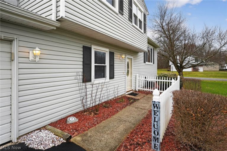 21 Leffingwell Drive, Orwell, OH - Photo 6