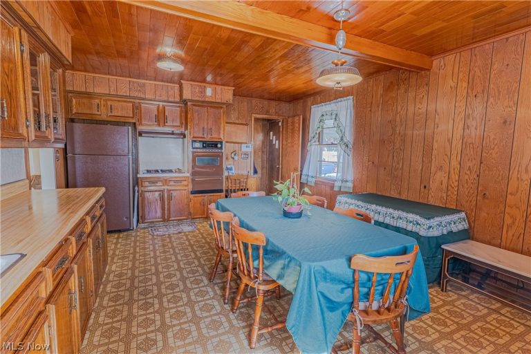 2306 Cherry Hill Avenue, Youngstown, OH - Photo 3