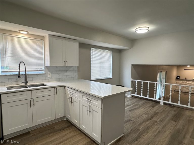 6506 Fairweather Drive, Cleveland, OH - Photo 8