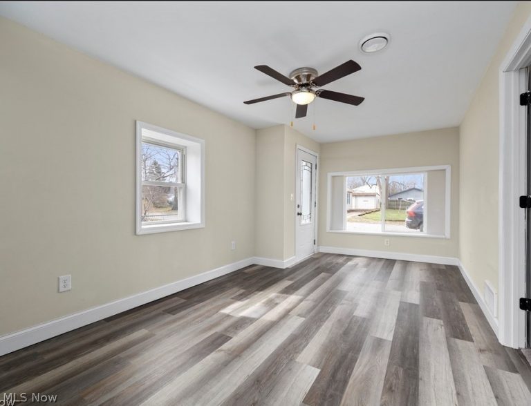 303 Delamere Road, Vermilion, OH - Photo 3