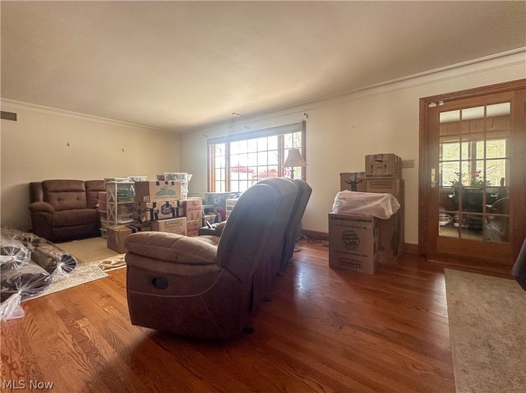 1011 Park Circle, Girard, OH - Photo 4