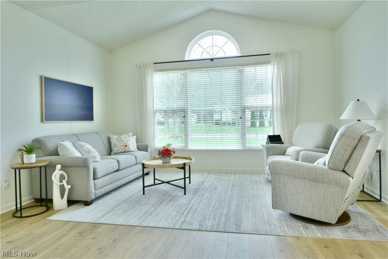 14 Hunters Woods Boulevard #D, Canfield, OH - Photo 6