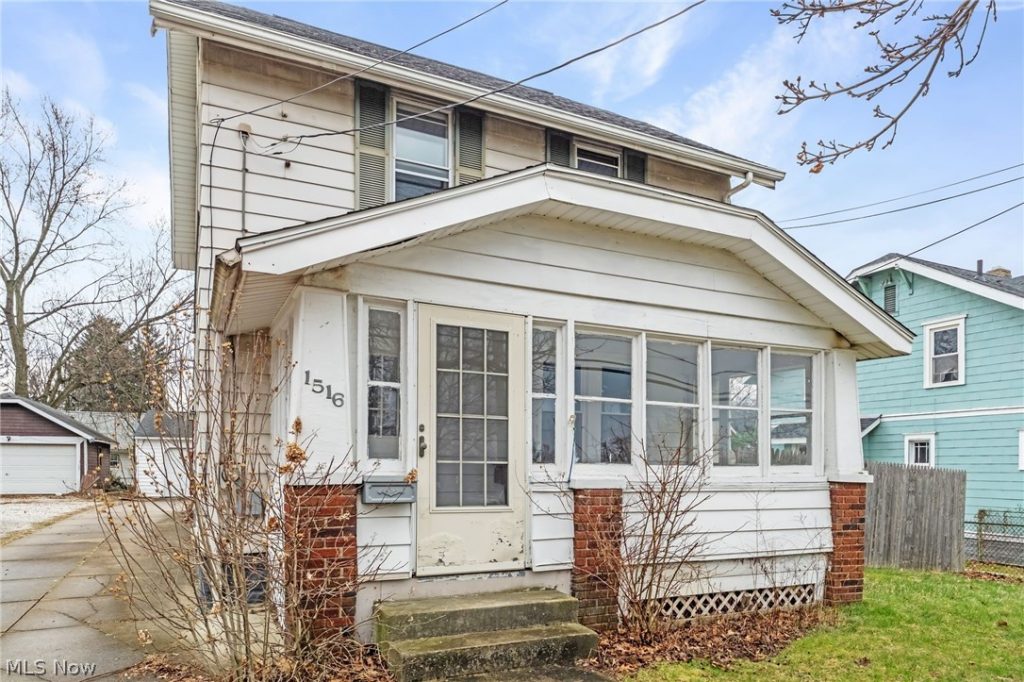 1516 Newton Street, Akron, OH