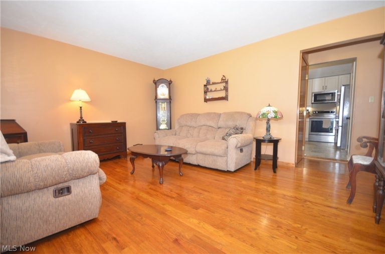 264 High Point Circle, Tallmadge, OH - Photo 8