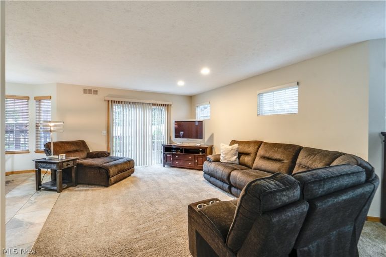 6124 Champagne Shores, Medina, OH - Photo 8