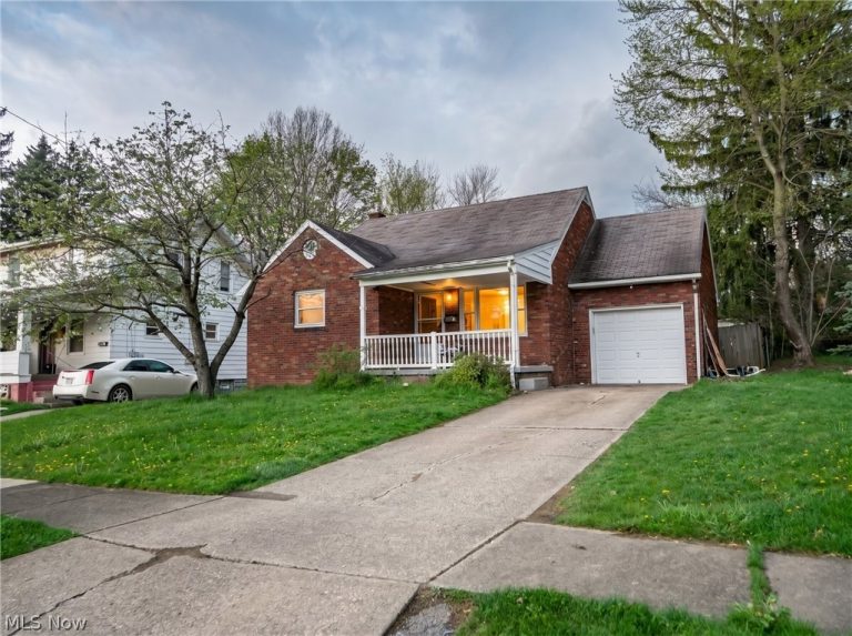 50 Glacier Avenue, Youngstown, OH - Photo 2