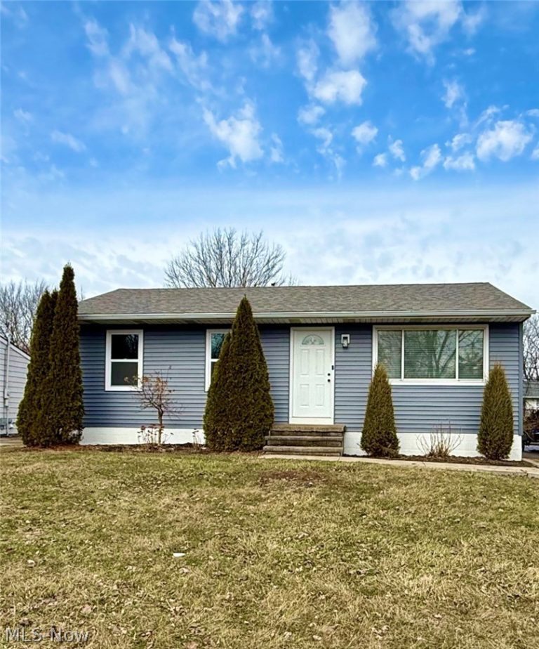 2235 Crehore Street, Lorain, OH - Photo 2
