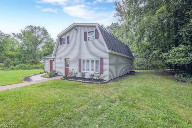 6429 Russia Road, South Amherst, OH - Photo 5