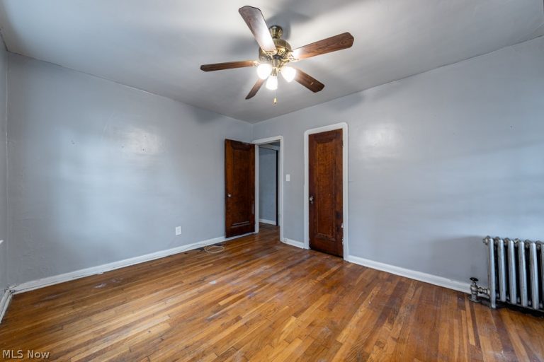 18405 Newell Road, Shaker Heights, OH - Photo 4