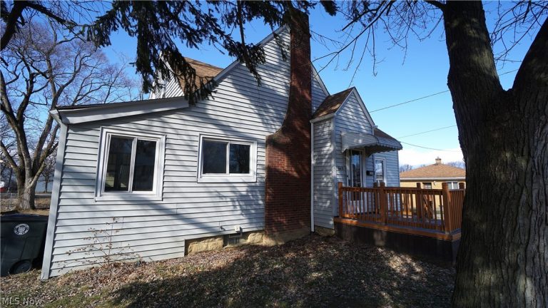 1448 Creighton Avenue, Akron, OH - Photo 2