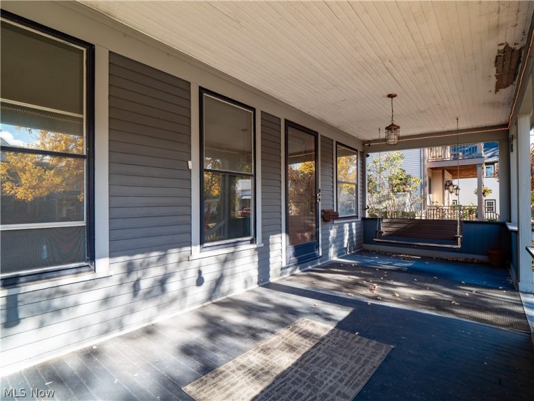 6110 Clinton Avenue, Cleveland, OH - Photo 4