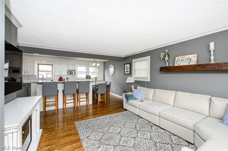 169 Kempton Drive, Berea, OH - Photo 6