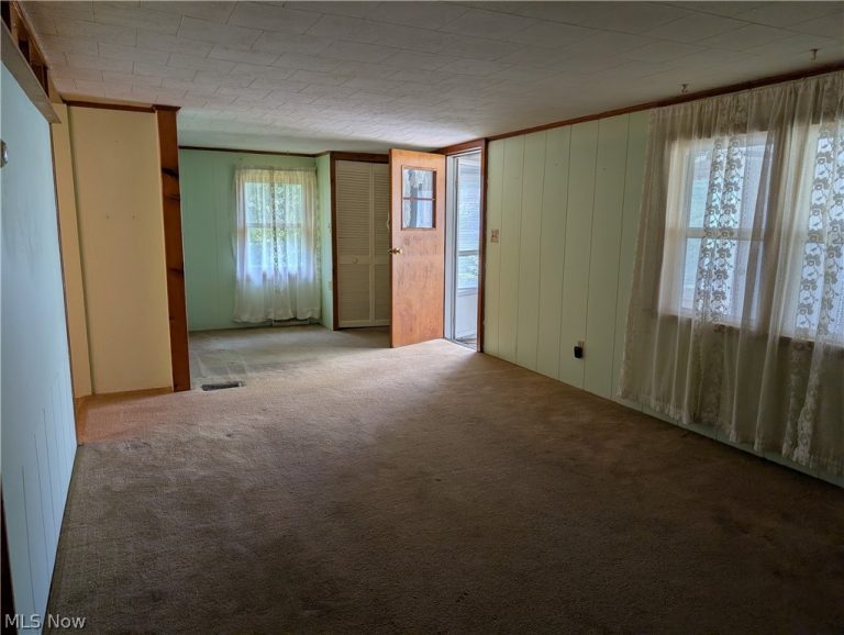 45804 Yeager Drive, East Liverpool, OH - Photo 3