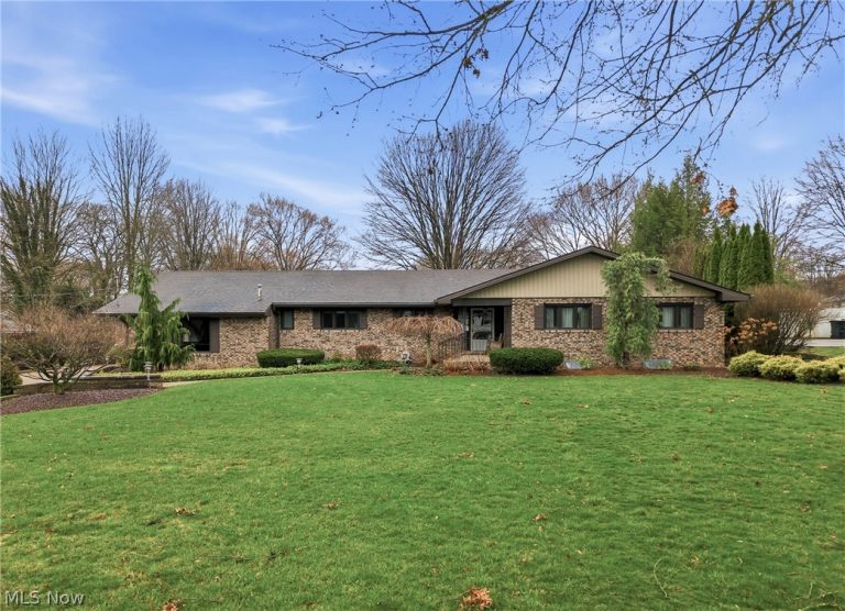 1364 Saint Albans Drive, Youngstown, OH, 44511