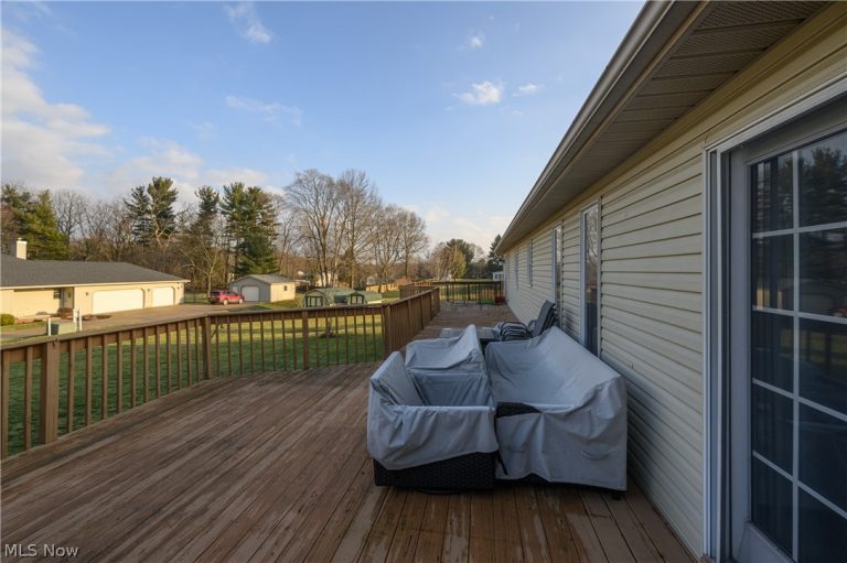 6840 Akron Avenue, Canal Fulton, OH - Photo 5