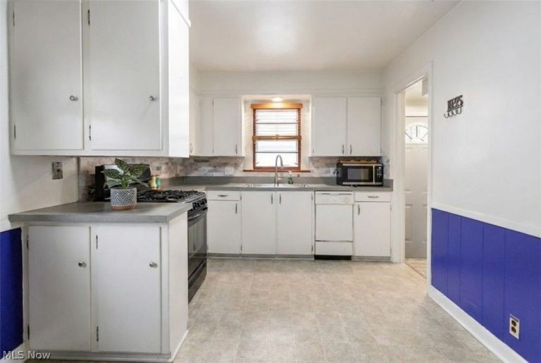 2249 Coleman Drive, Youngstown, OH - Photo 5