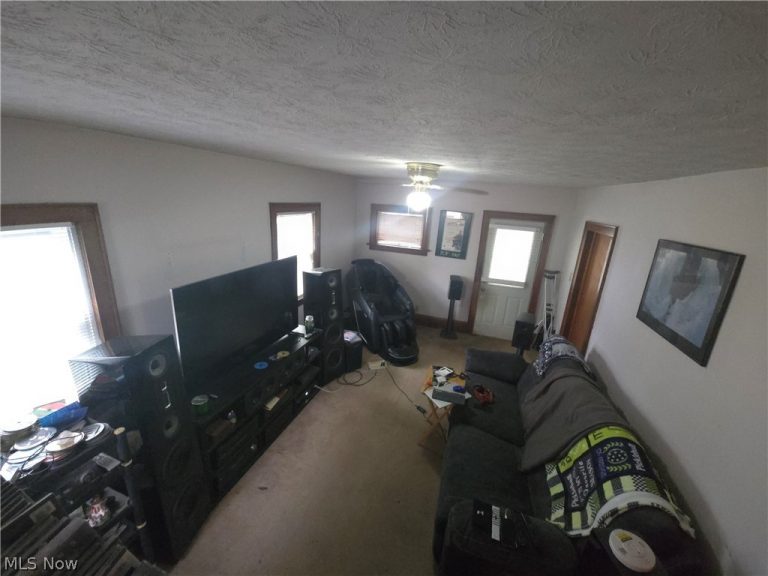452 Allenford Street, Akron, OH - Photo 3
