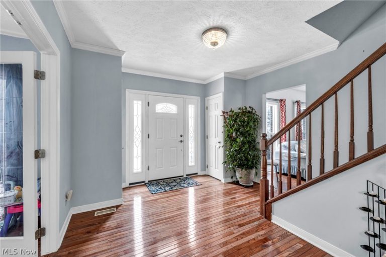 1273 Muchney Circle, Akron, OH - Photo 8