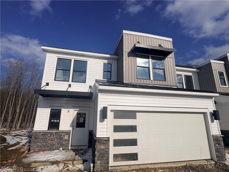 4127 Averi Lane, Orange, OH, 44122