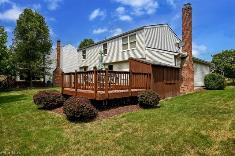 936 Smokerise Drive, Medina, OH - Photo 6