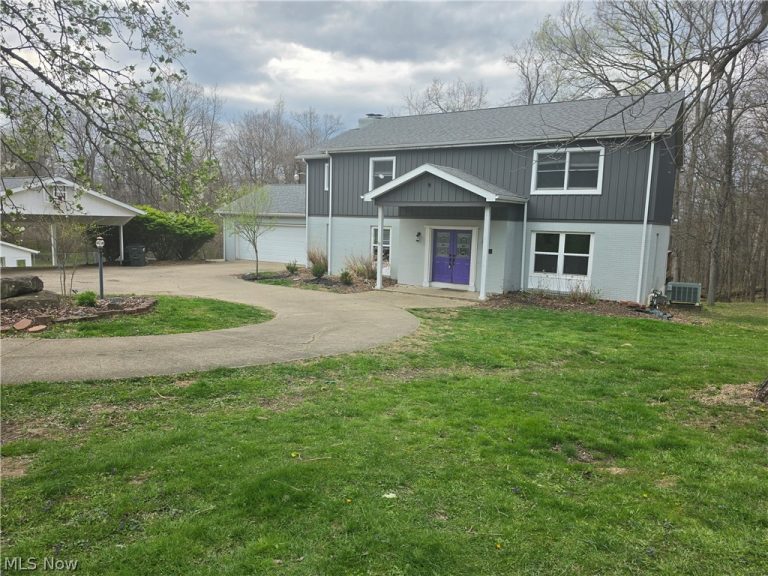 10525 Twin Oaks Drive, Cambridge, OH - Photo 2