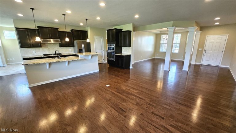 7226 Dursley Court, Solon, OH - Photo 6