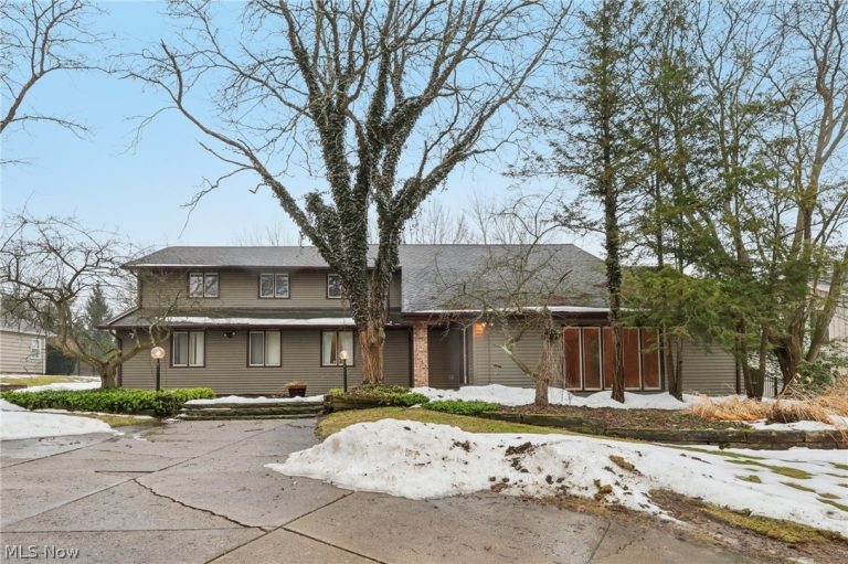 32150 Woodland Road, Pepper Pike, OH, 44124