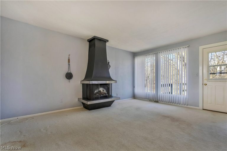 1381 Circle Hill Road, North Canton, OH - Photo 5