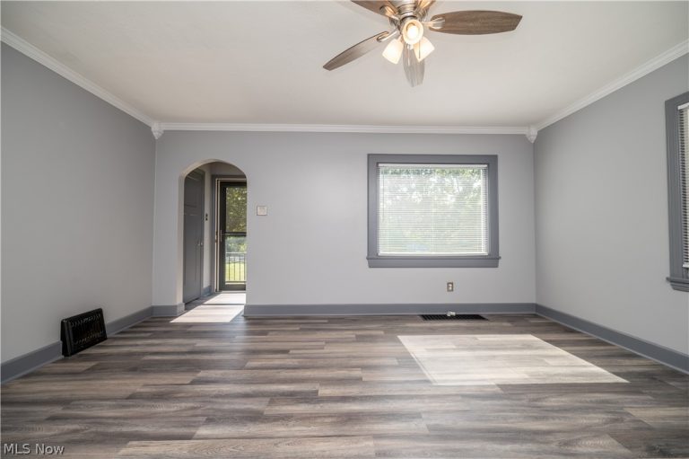 3712 Logan Way, Youngstown, OH - Photo 6