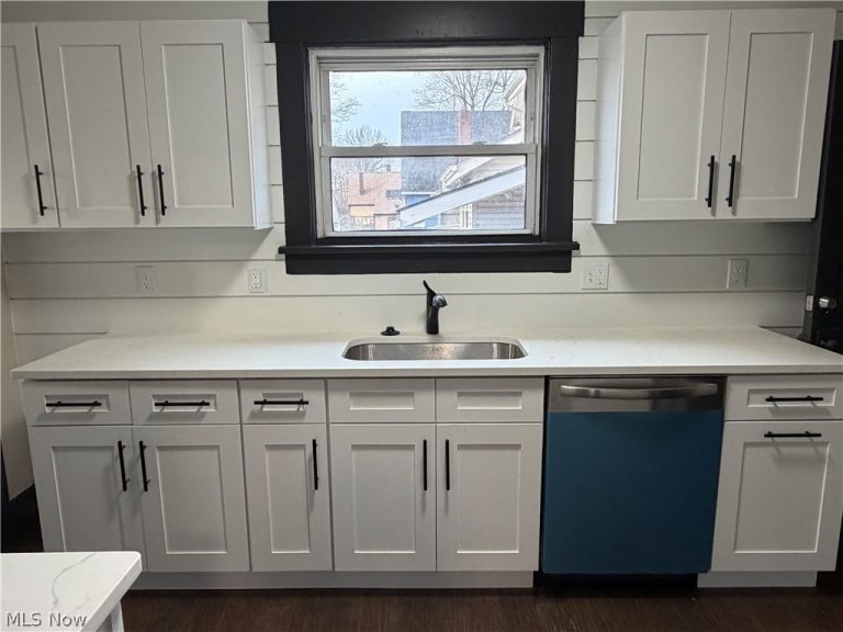 2735 3rd Street, Cuyahoga Falls, OH - Photo 8