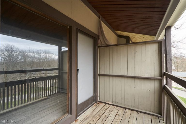 1722 Treetop Trail #D, Akron, OH - Photo 5