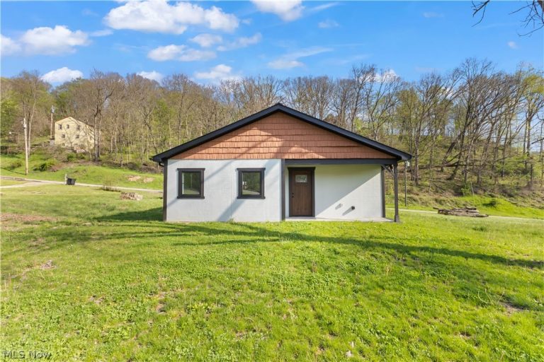 284 Central Avenue, Weirton, WV - Photo 4