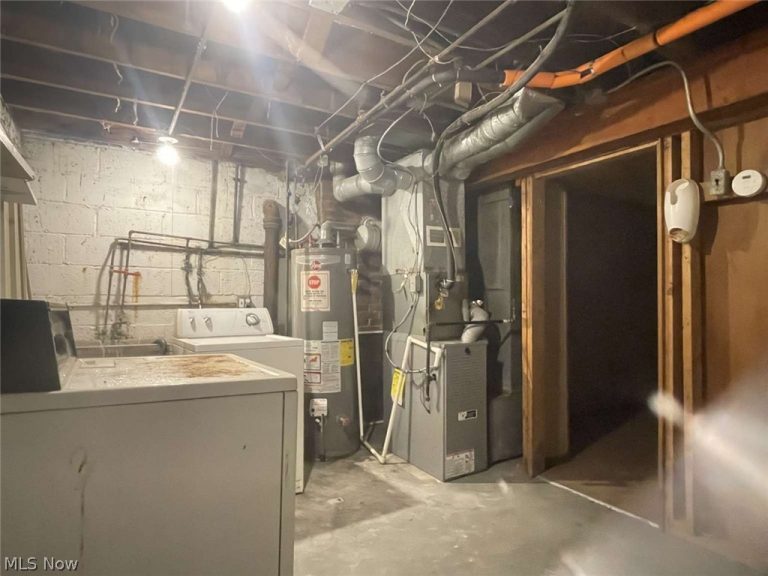 442 Clearview Drive #U9, Euclid, OH - Photo 2