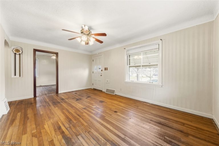 344 246th Street, Euclid, OH - Photo 4