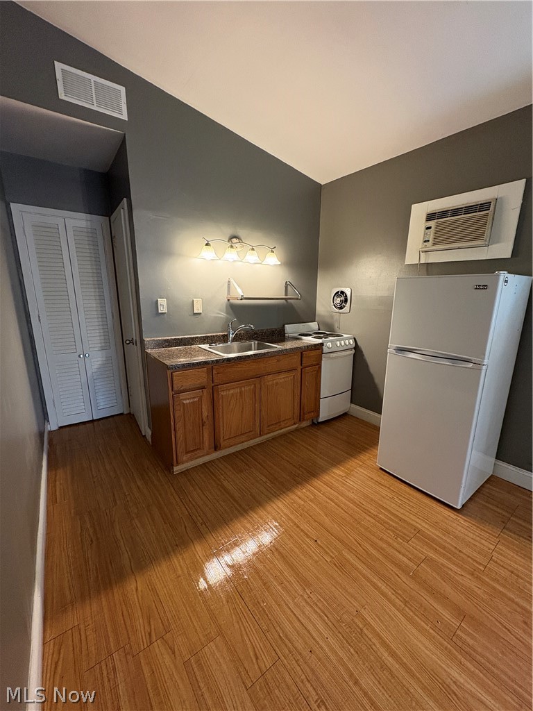 74 Homestead Drive #4, Youngstown, OH - Photo 8