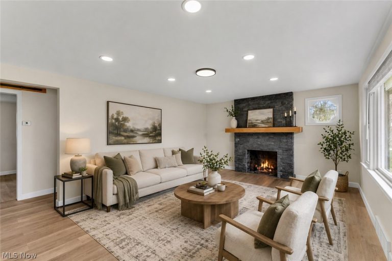 8195 Palmyra Road, Canfield, OH - Photo 2