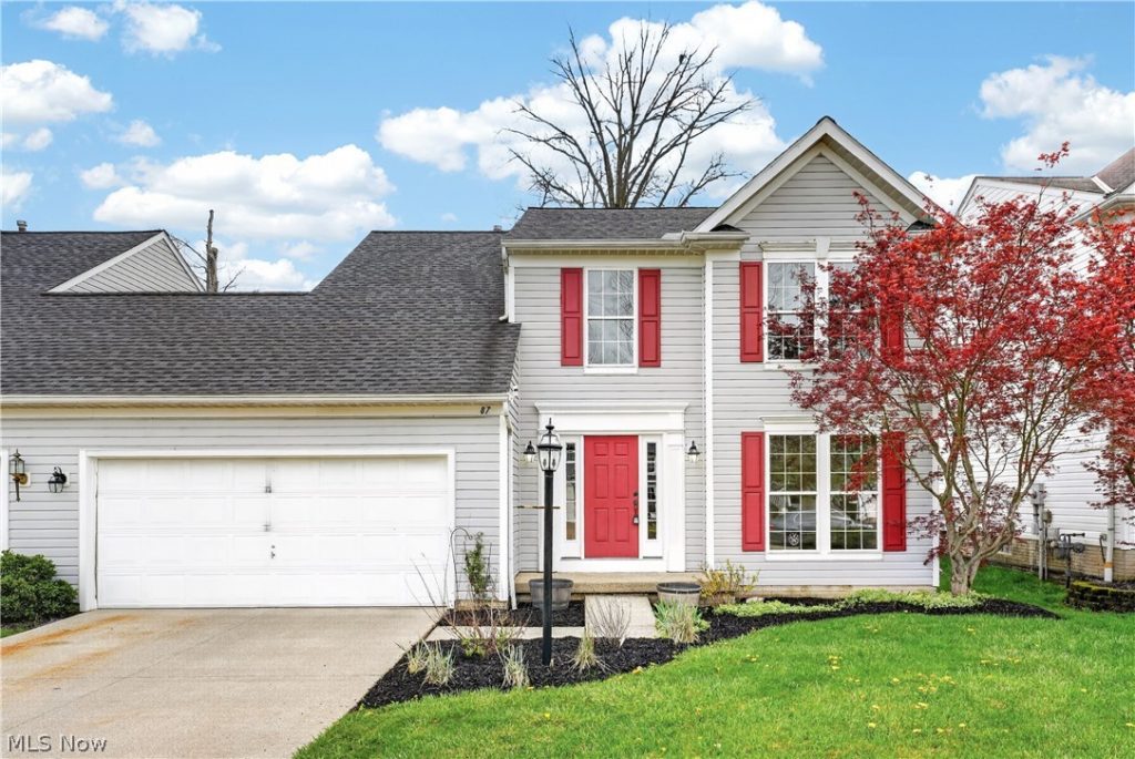 87 Crystal Court, Brunswick, OH