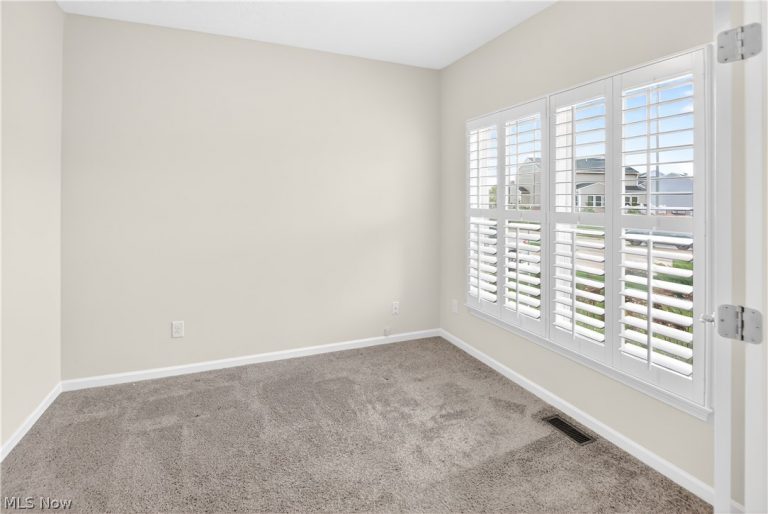 37111 Golden Eagle Drive, North Ridgeville, OH - Photo 3