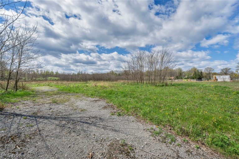 3355 Liberty Avenue, Vermilion, OH - Photo 3