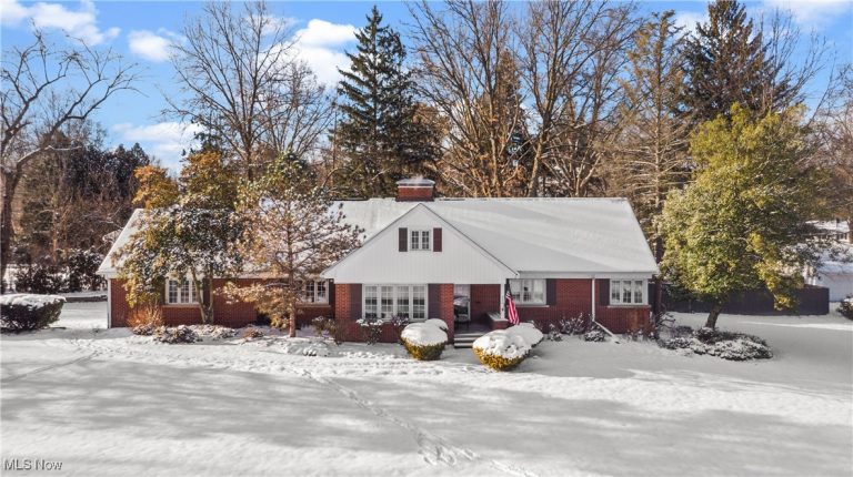 250 Schocalog Road, Akron, OH - Photo 2