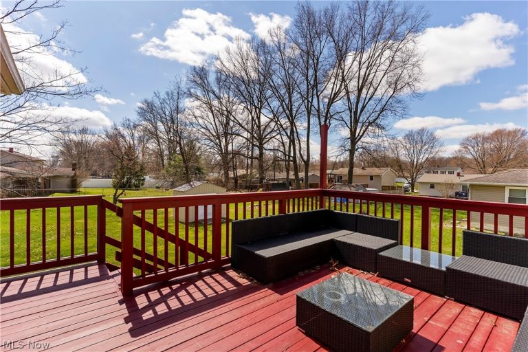 4829 Pinetrace Drive, Youngstown, OH - Photo 8