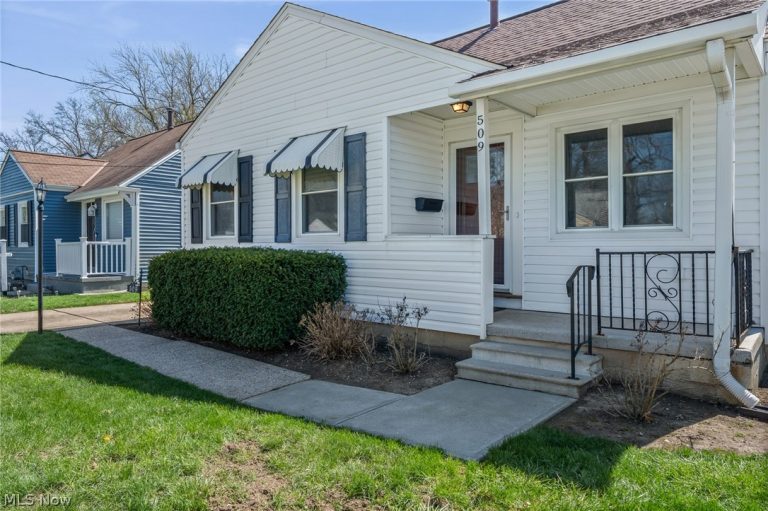 509 Cambridge Avenue, Elyria, OH - Photo 5