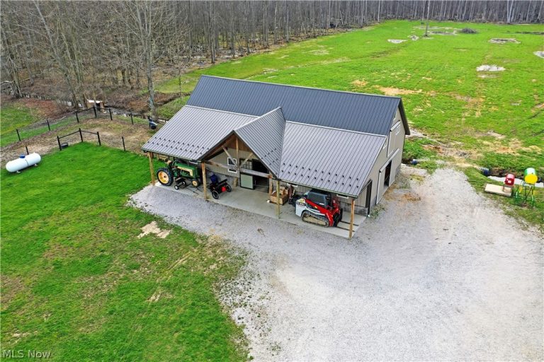 4429 Ireland Road, Rome, OH - Photo 3