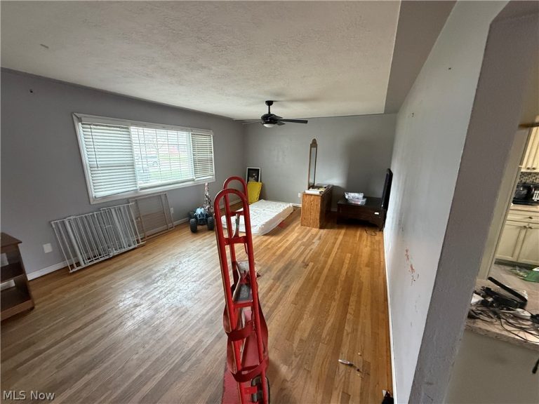 538 Stafford Drive, Elyria, OH - Photo 3