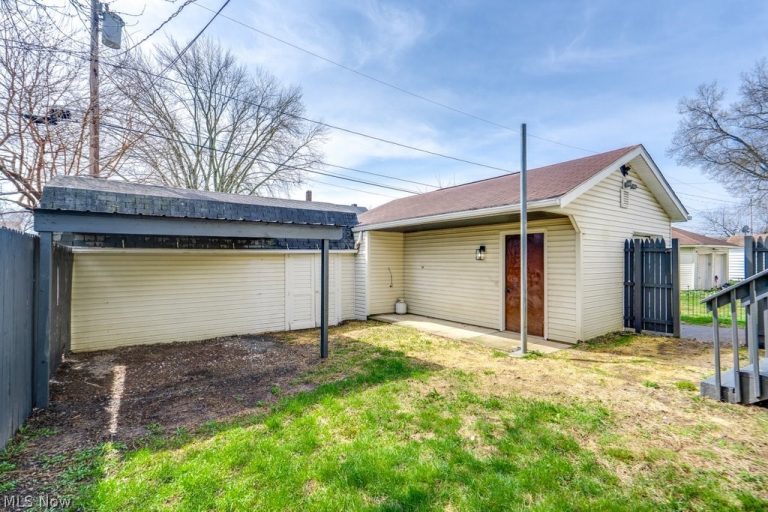 621 Geiger Avenue, Massillon, OH - Photo 5