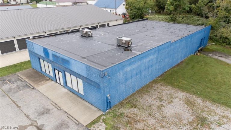 516 Washington Street, Ravenswood, WV - Photo 8