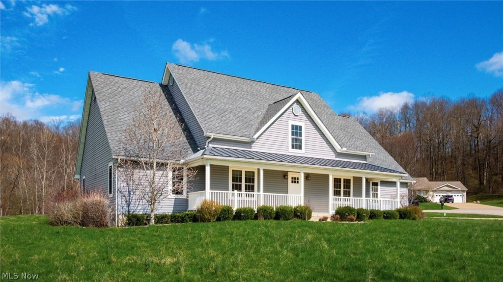 2435 Freedom Lane, Zanesville, OH