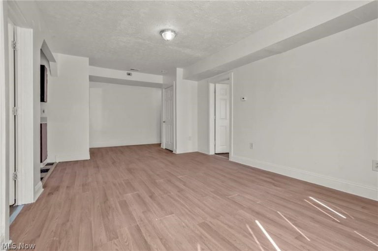 317 156th Street #4, Cleveland, OH - Photo 5