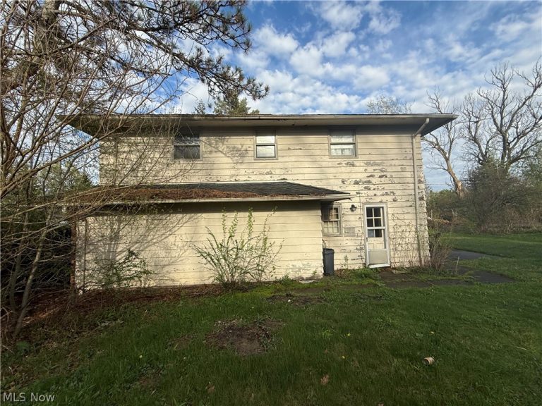 25478 Maidstone Lane, Beachwood, OH - Photo 2