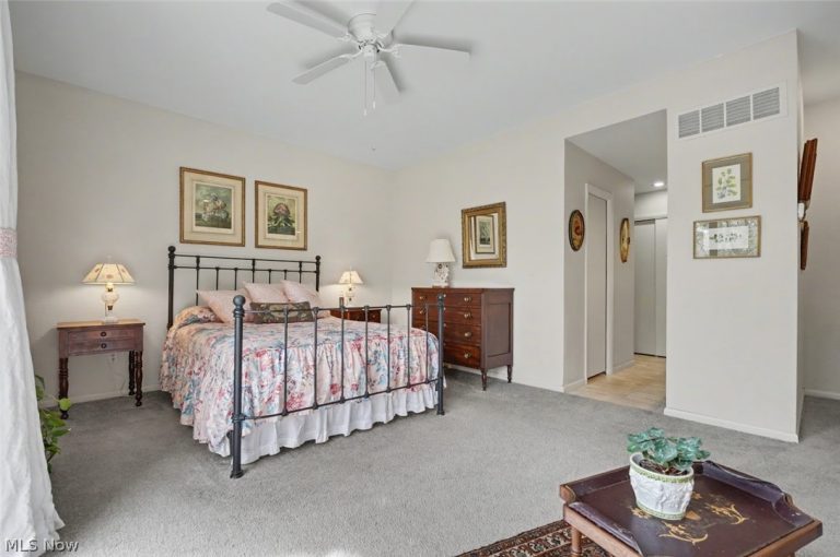 270-26 Hawthorne Drive, Aurora, OH - Photo 8